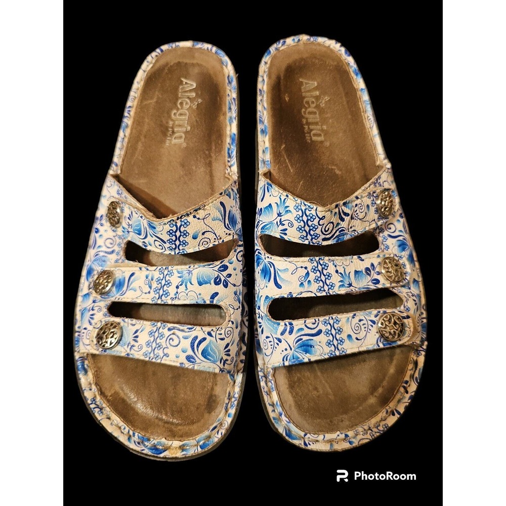 alegria size 40/U.S 8.5 women's Blue And White Floral‎ Slip Ons